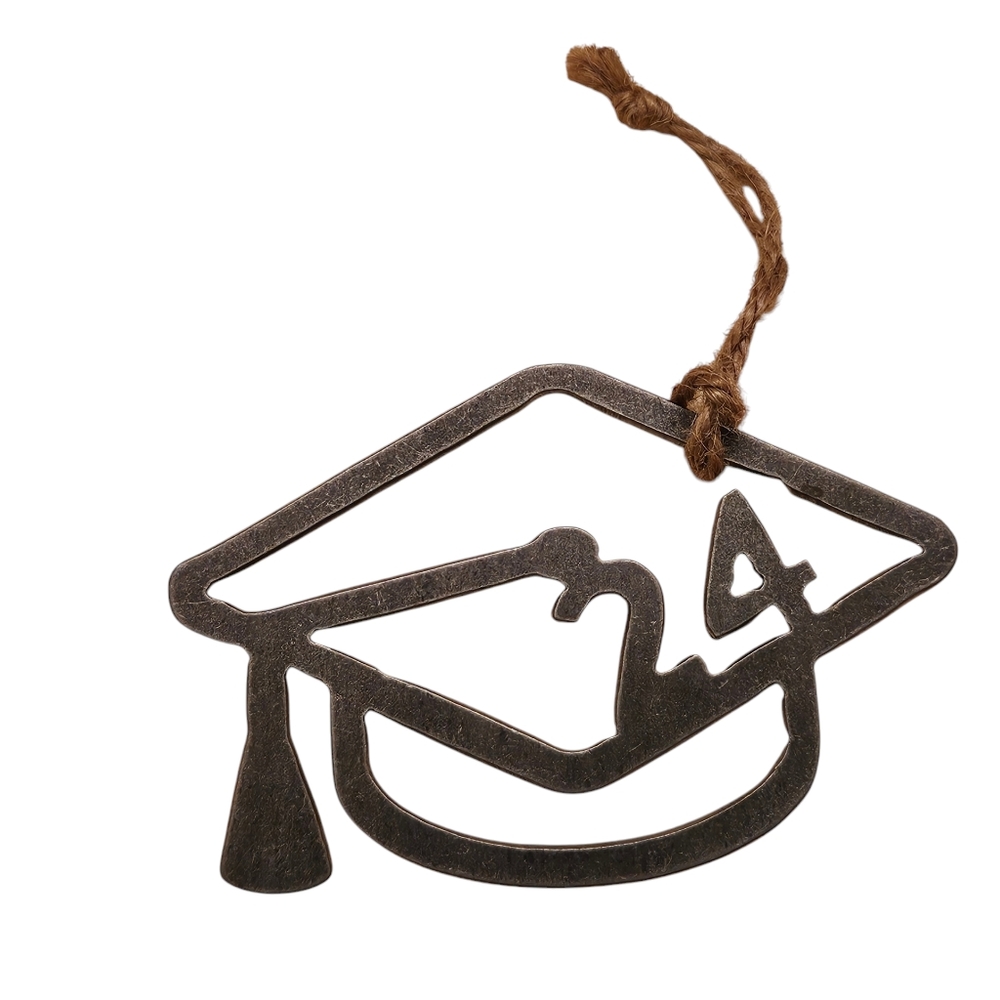 Metal graduation ornament